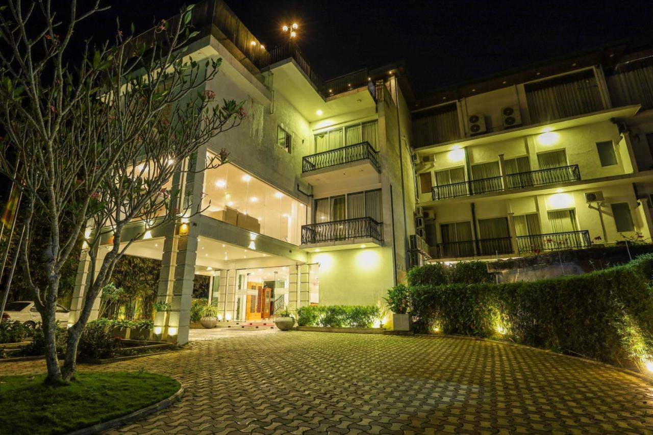 Hotel Ganthera Kandy Exterior foto