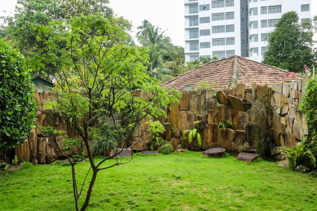 Hotel Ganthera Kandy Exterior foto